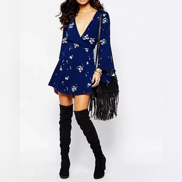 Free People Blue White Jasmine Floral Embroidered Long Bell Sleeve Gauzy Dress 2 - Picture 3 of 15